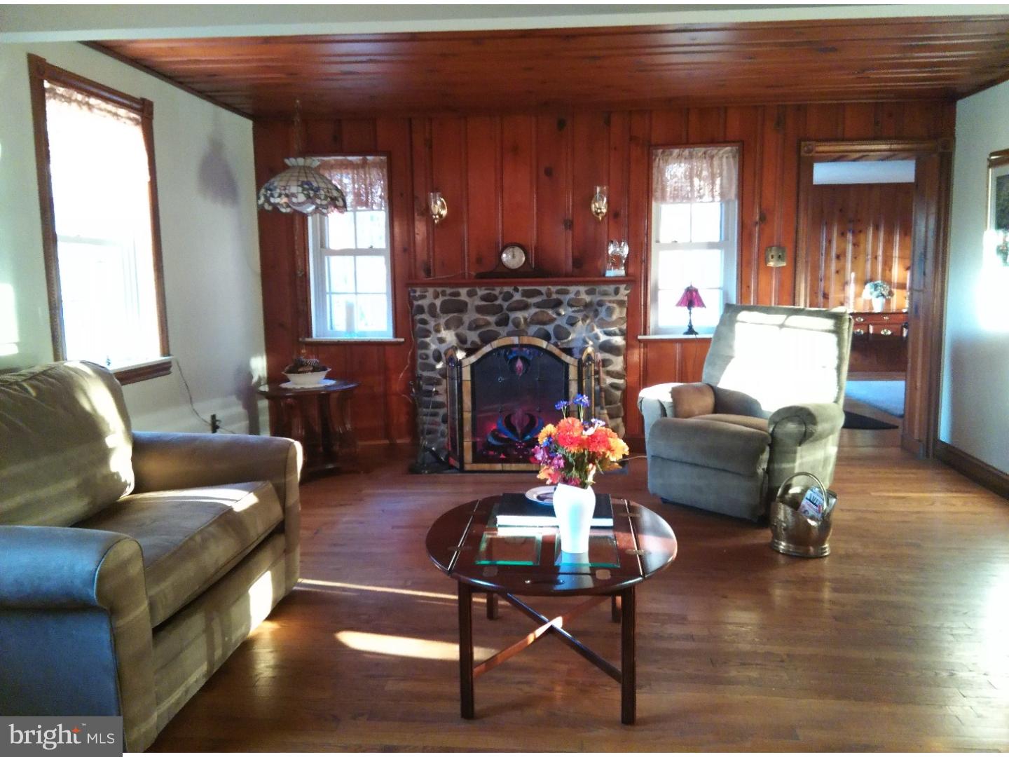 32 Mt Laurel Road Hainesport, NJ 08036 - Photo 4 of 24 Family Room