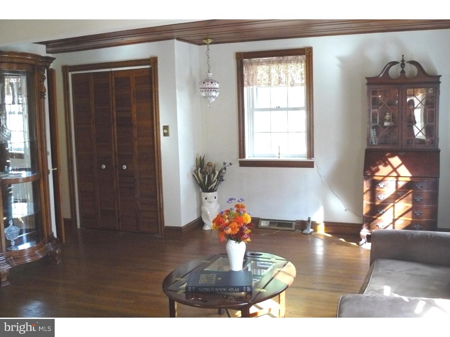 32 Mt Laurel Road Hainesport, NJ 08036 - Photo 6 of 24 Family Room