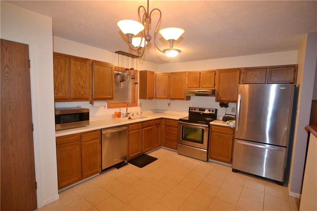 3122 Valley Farms Road Indianapolis, IN 46214 - Photo 4 of 15 Gallery Image 4