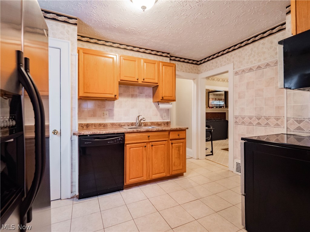 3416 Cedarbrook Road Cleveland, OH 44118 - Photo 16 of 35 Gallery Image 16