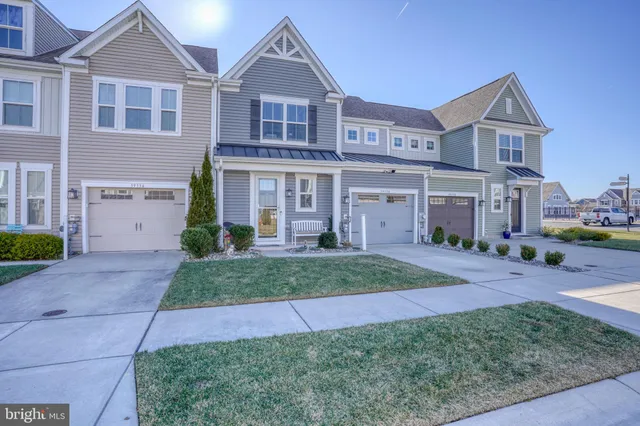 a view of balcony with couch and outdoor view