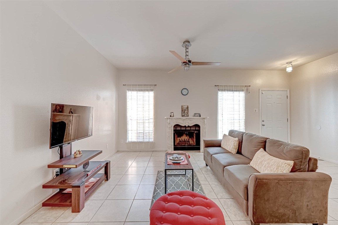 3780 Tanglewilde Street, Unit 604 Houston, TX 77063 - Photo 11 of 46