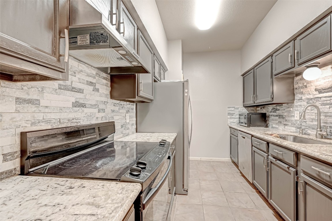 3780 Tanglewilde Street, Unit 604 Houston, TX 77063 - Photo 17 of 46