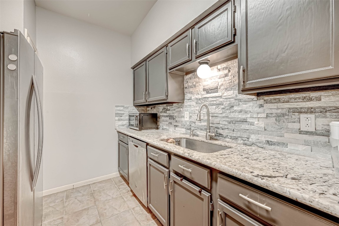 3780 Tanglewilde Street, Unit 604 Houston, TX 77063 - Photo 18 of 46