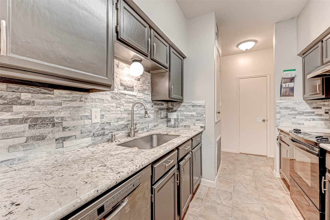 3780 Tanglewilde Street, Unit 604 Houston, TX 77063 - Photo 20 of 46