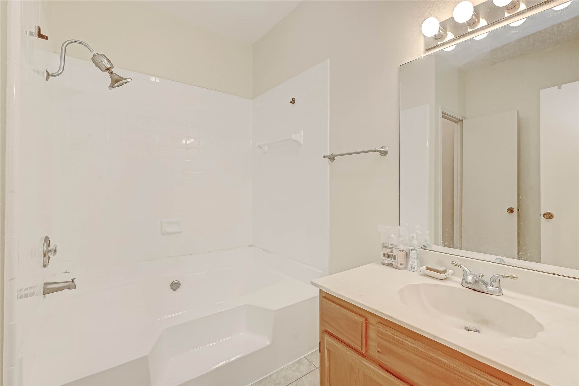 3780 Tanglewilde Street, Unit 604 Houston, TX 77063 - Photo 38 of 46