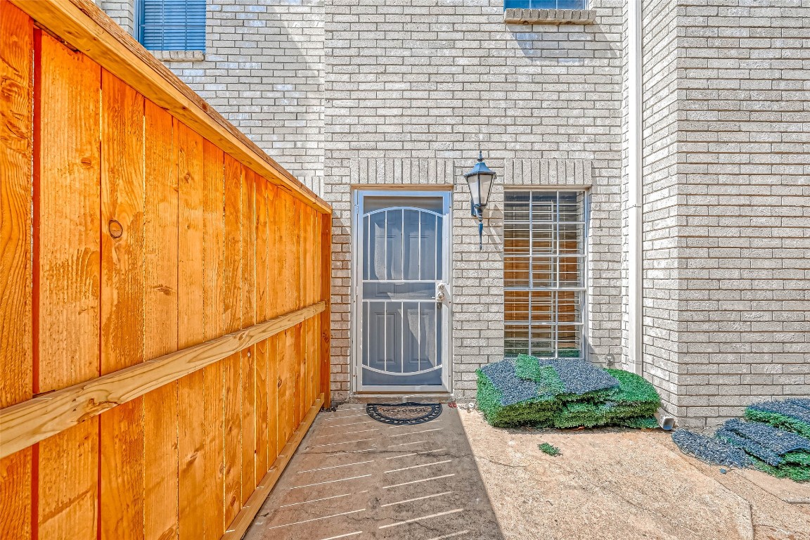 3780 Tanglewilde Street, Unit 604 Houston, TX 77063 - Photo 5 of 46