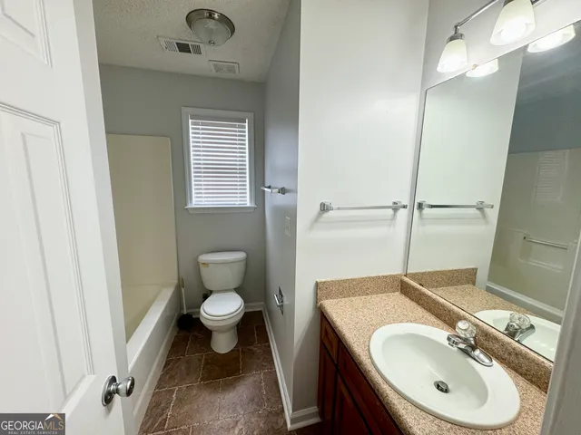 $1,600 | 308 Strawbridge Lane, Bonaire, GA 31005