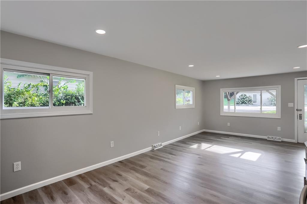 227 Country Club Road Washington, PA 15301 - Photo 12 of 32 Gallery Image 12