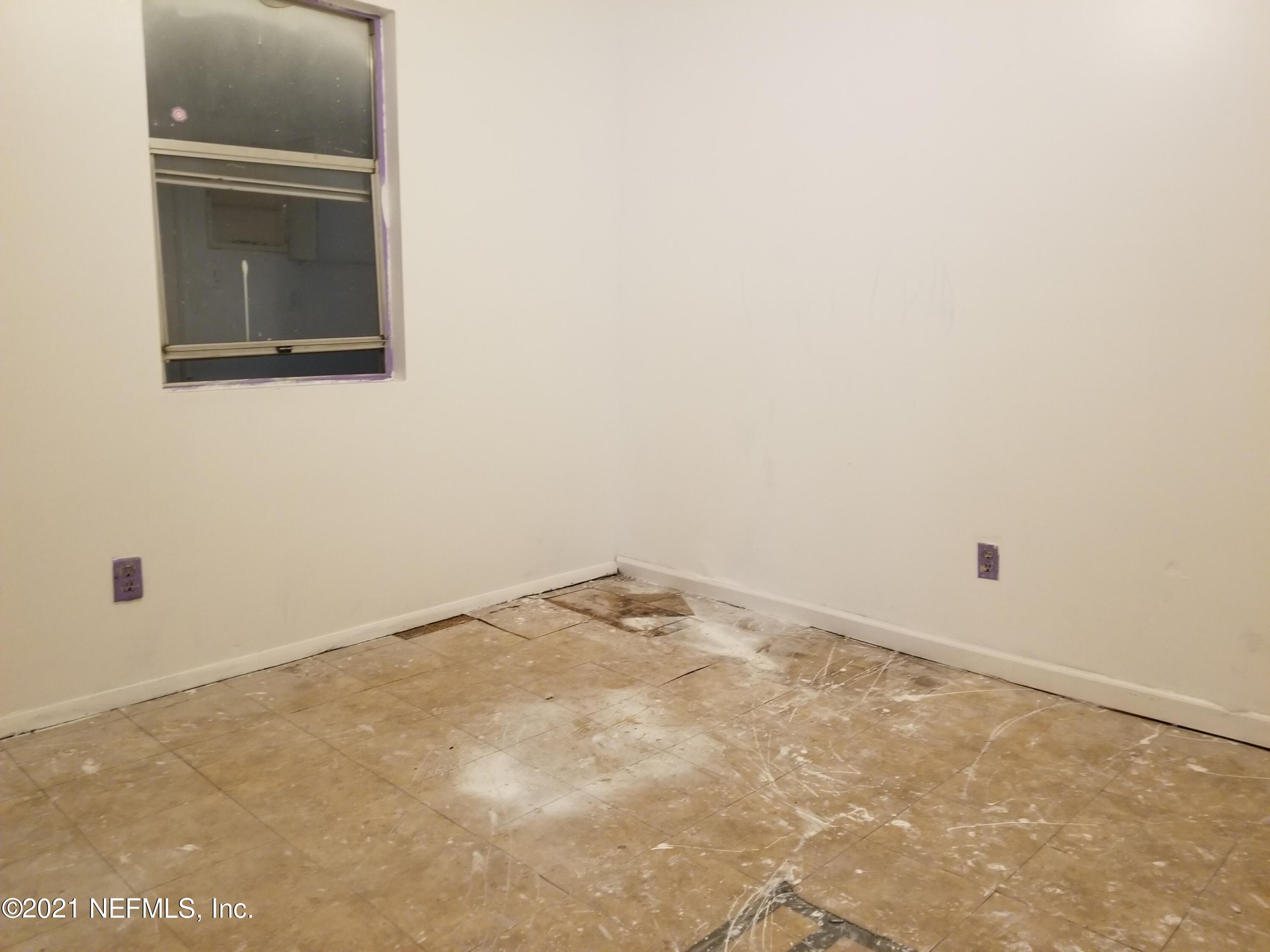 7649 Old Kings Road Jacksonville, FL 32219 - Photo 9 of 34 20211030_163125