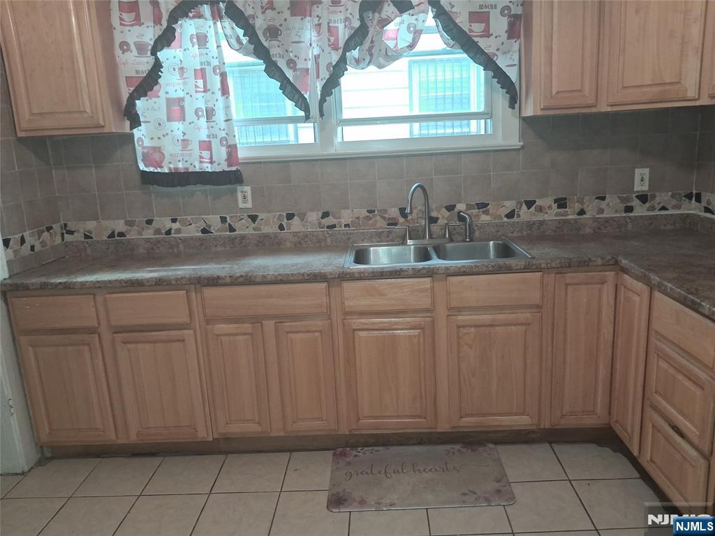 19 Bayview Avenue, Unit 2 Newark, NJ 07112 - Photo 10 of 19