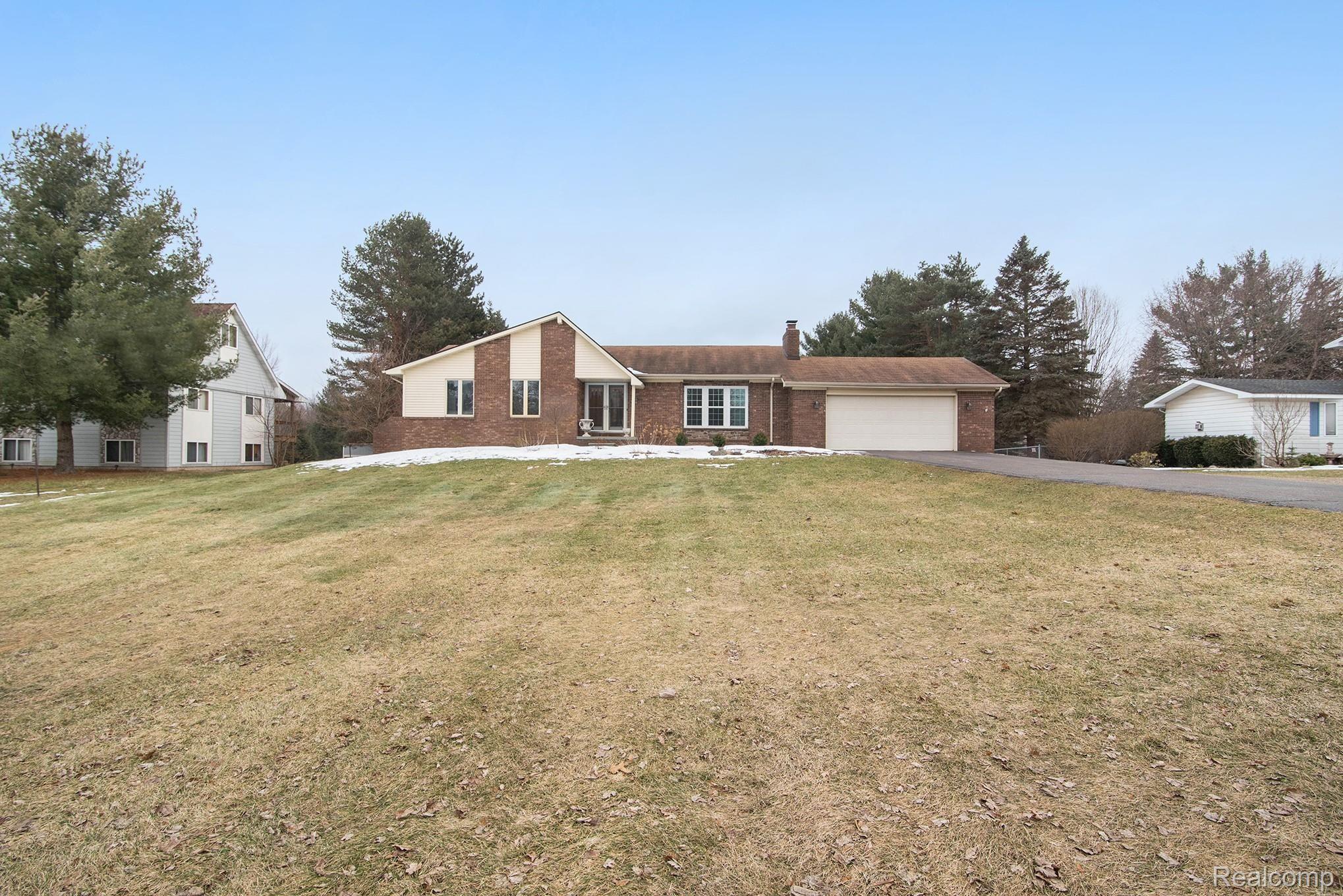 5159 Owen Road Linden, MI 48451 - Photo 8 of 34 DSC_3210.jpg