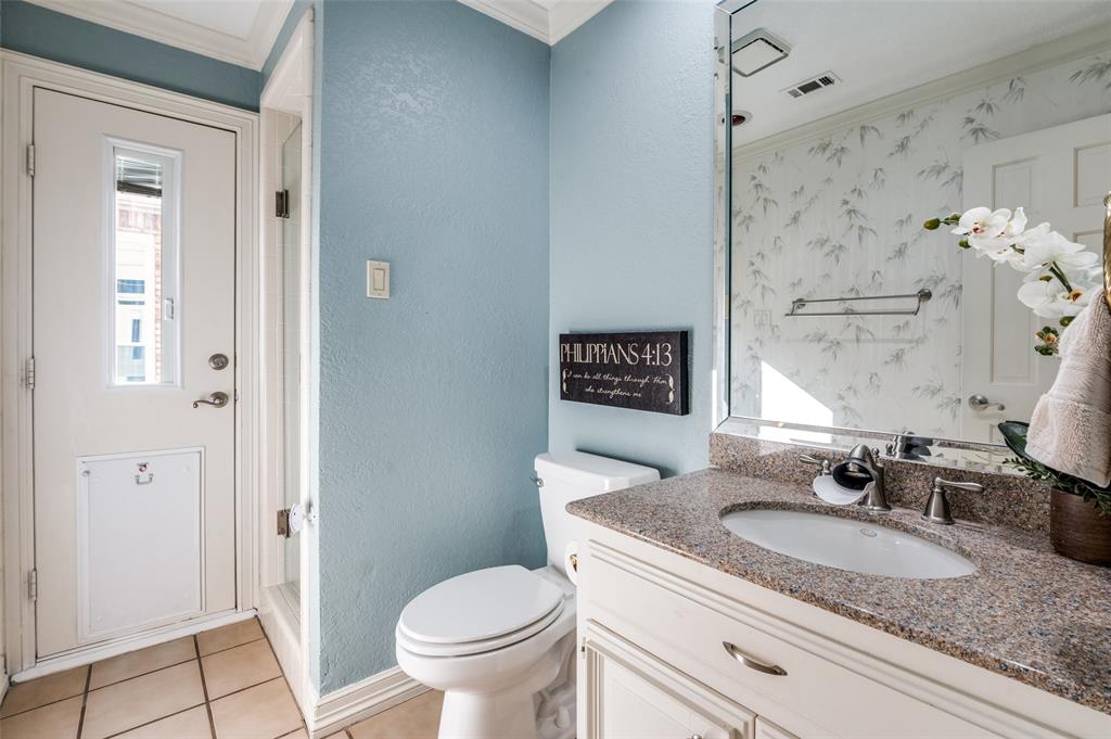 17819 Lost View Road Dallas, TX 75252 - Photo 24 of 39 Pool bath with shower