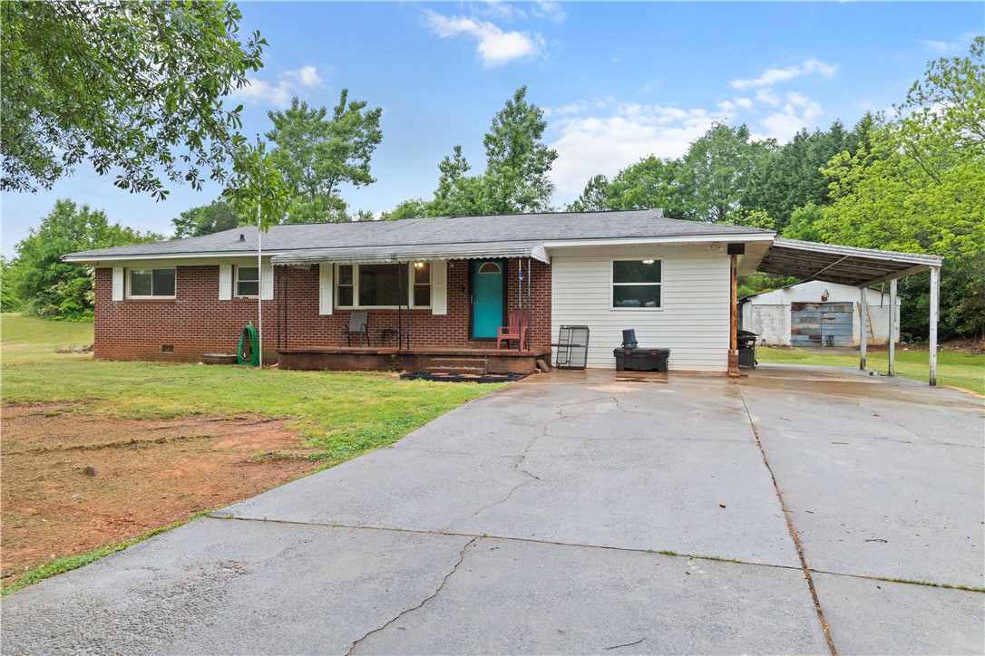 931 State Rd S-37-54 Seneca, SC 29678 - Photo 1 of 19 Gallery Image 1