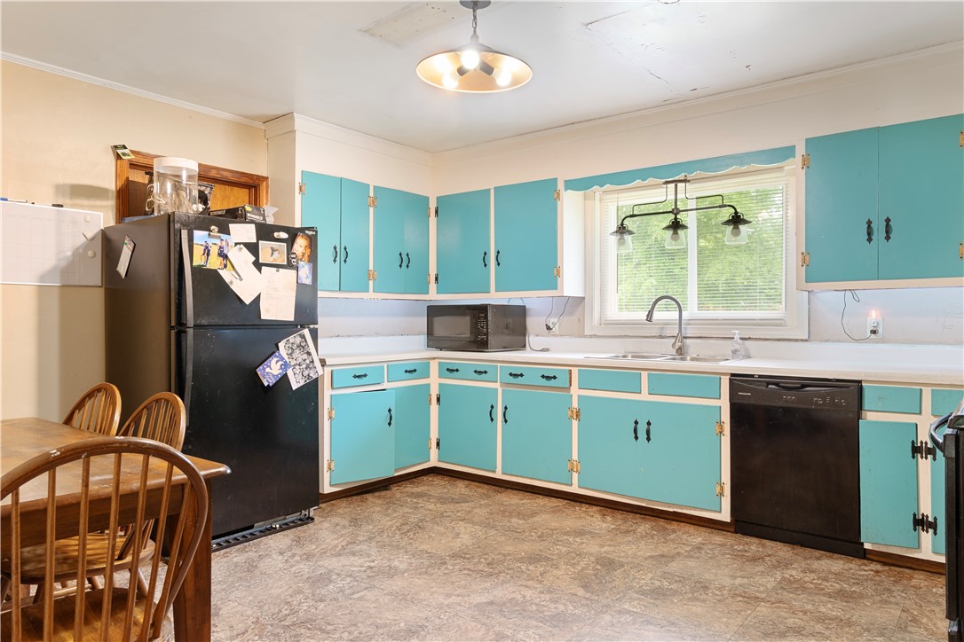 931 State Rd S-37-54 Seneca, SC 29678 - Photo 11 of 19 Kitchen