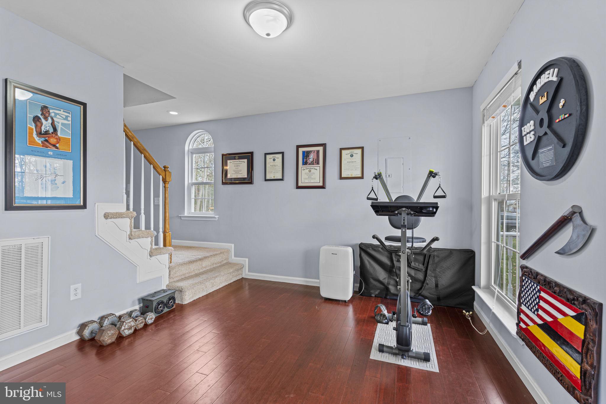 5423 South Branch Road Fredericksburg, VA 22407 - Photo 11 of 25 Versatile separate living room