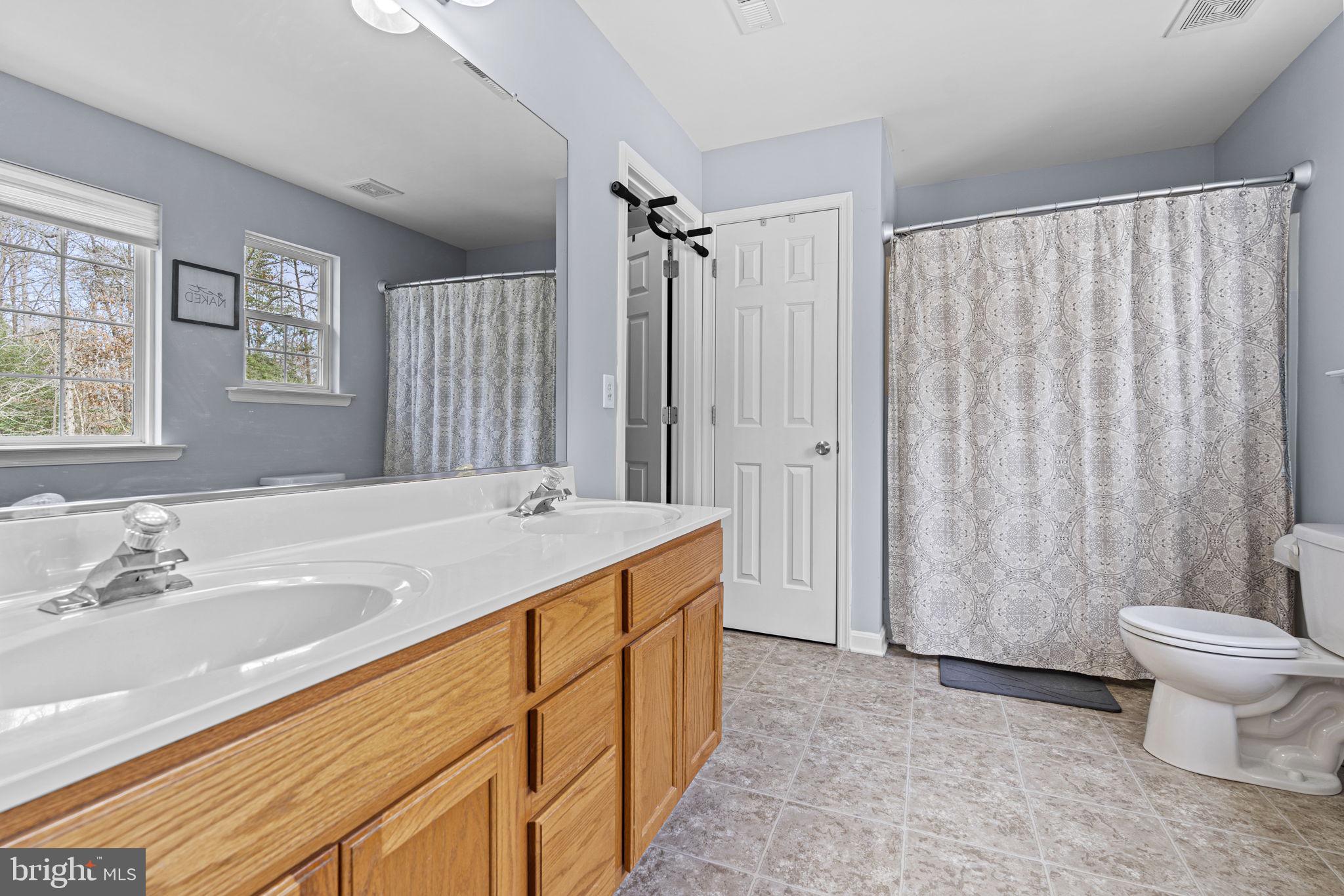 5423 South Branch Road Fredericksburg, VA 22407 - Photo 15 of 25 Attached bath