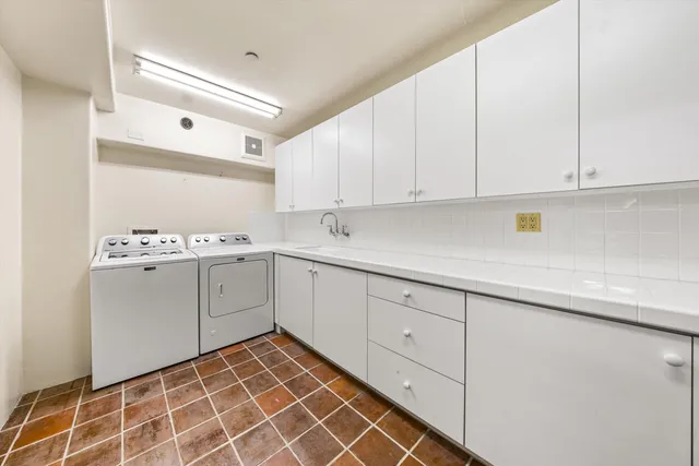 $3,995,000 | 905 Laguna Street, Santa Barbara, CA 93101