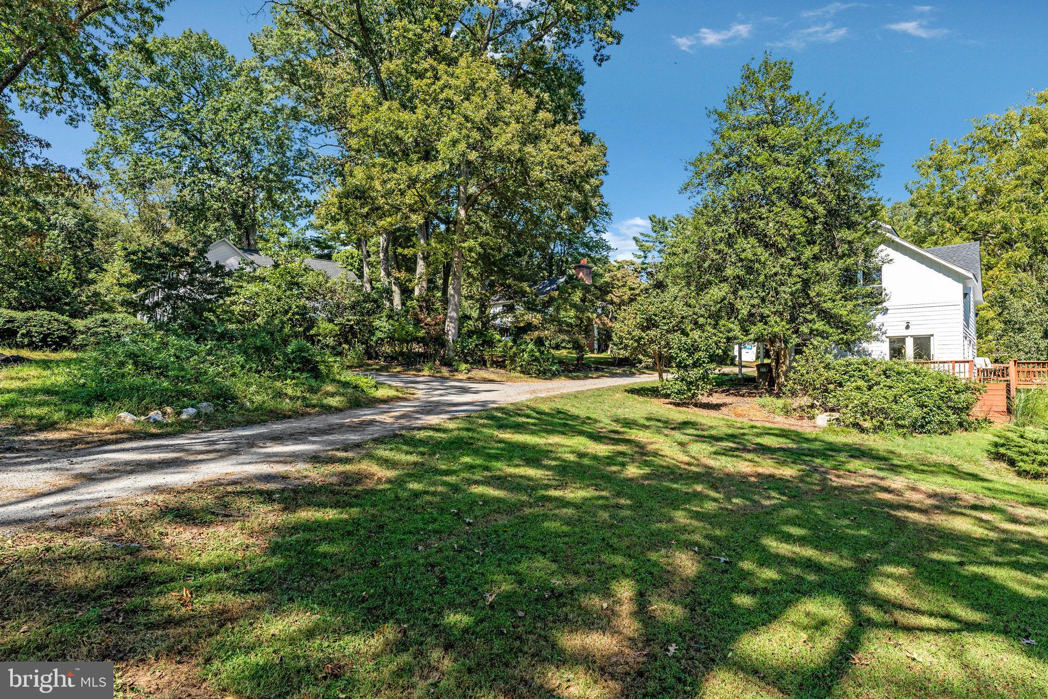 11214 Stuart Mill Road Oakton, VA 22124 - Photo 6 of 26 a view of outdoor space and yard