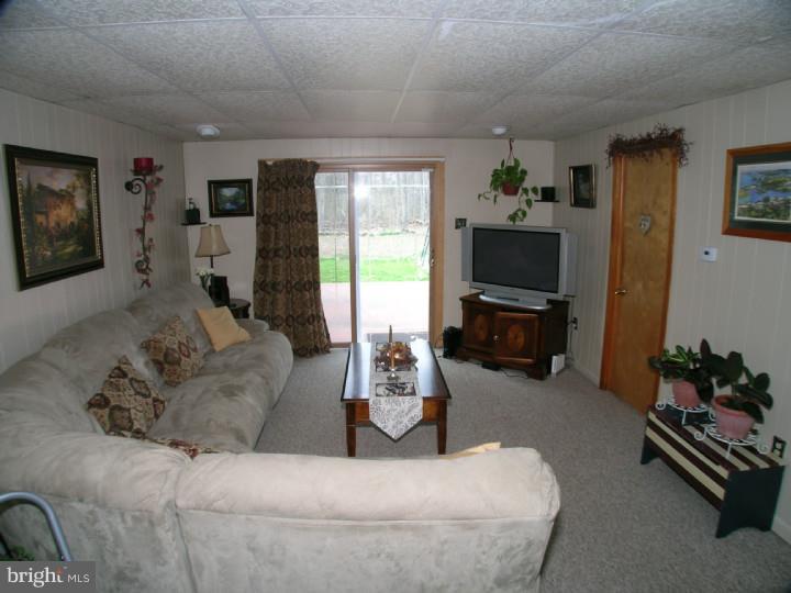 2331 Romig Road Pottstown, PA 19464 - Photo 4 of 25 Gallery Image 4