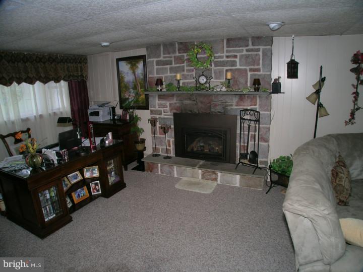 2331 Romig Road Pottstown, PA 19464 - Photo 7 of 25 Gallery Image 7
