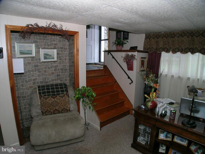 2331 Romig Road Pottstown, PA 19464 - Photo 9 of 25 Gallery Image 9