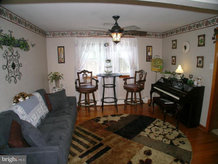2331 Romig Road Pottstown, PA 19464 - Photo 10 of 25 Gallery Image 10
