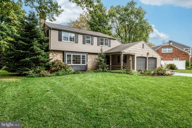 $549,900 | 1221 Country Club Drive, Lancaster, PA 17601