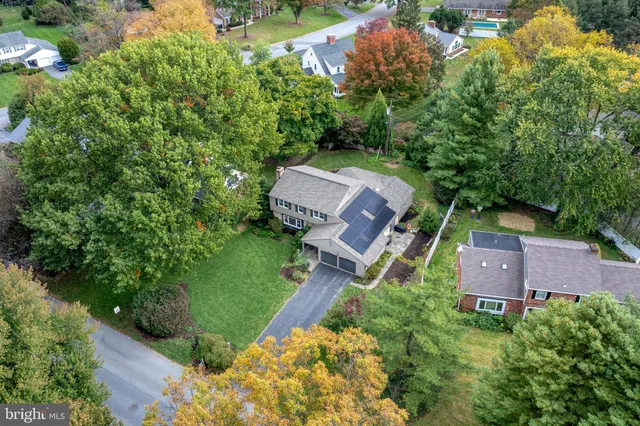 $549,900 | 1221 Country Club Drive, Lancaster, PA 17601