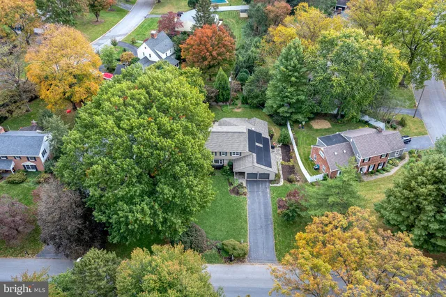 $549,900 | 1221 Country Club Drive, Lancaster, PA 17601