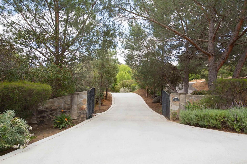 1793 Rocrest Road Alpine, CA 91901 - Photo 17 of 63