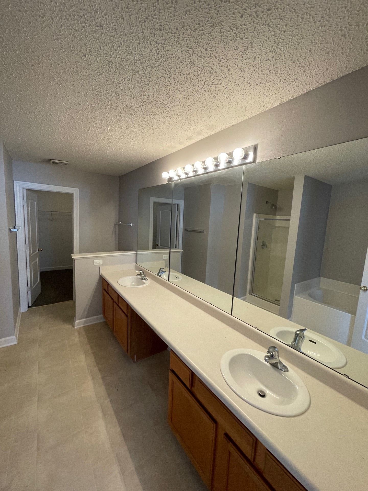 10941 Roundtree Road Fishers, IN 46037 - Photo 17 of 23 Gallery Image 17