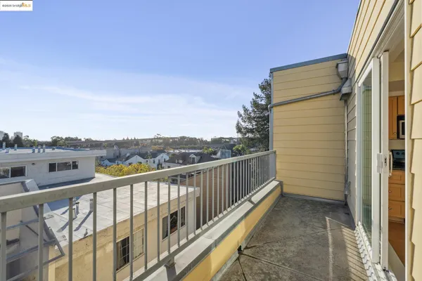 $415,000 | 485 West MacArthur Boulevard, Unit 407, Oakland, CA 94609