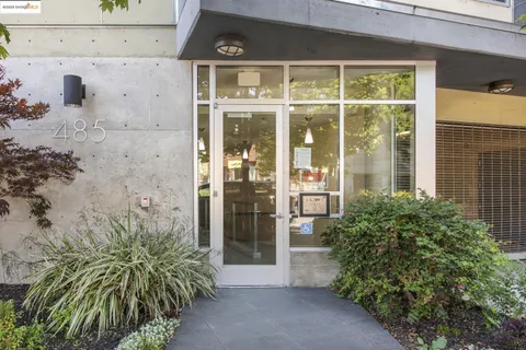 $415,000 | 485 West MacArthur Boulevard, Unit 407, Oakland, CA 94609