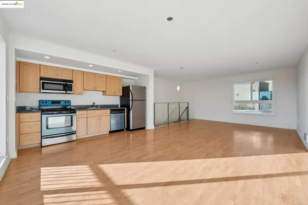 $415,000 | 485 West MacArthur Boulevard, Unit 407, Oakland, CA 94609