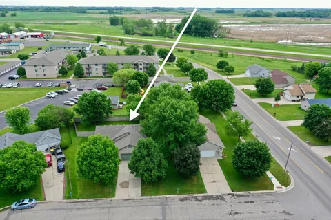 $295,000 | 1811 13th Street Southeast, Willmar, MN 56201