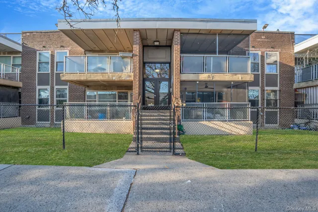 $500,000 | 1020 Elton Street, Unit 18BB | East New York