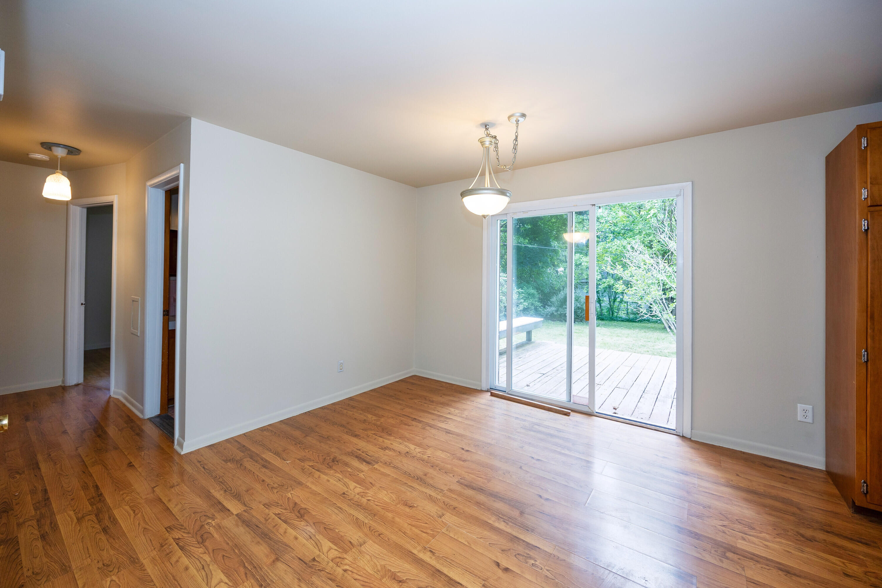 1031 North Maple Road Ann Arbor, MI 48103 - Photo 6 of 36 00__7