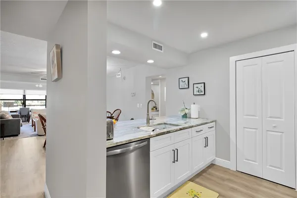 $239,000 | 31 Plantation Drive, Unit 203, Vero Beach, FL 32966