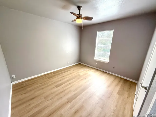 $1,299 | 1834 Center Street, San Antonio, TX 78202