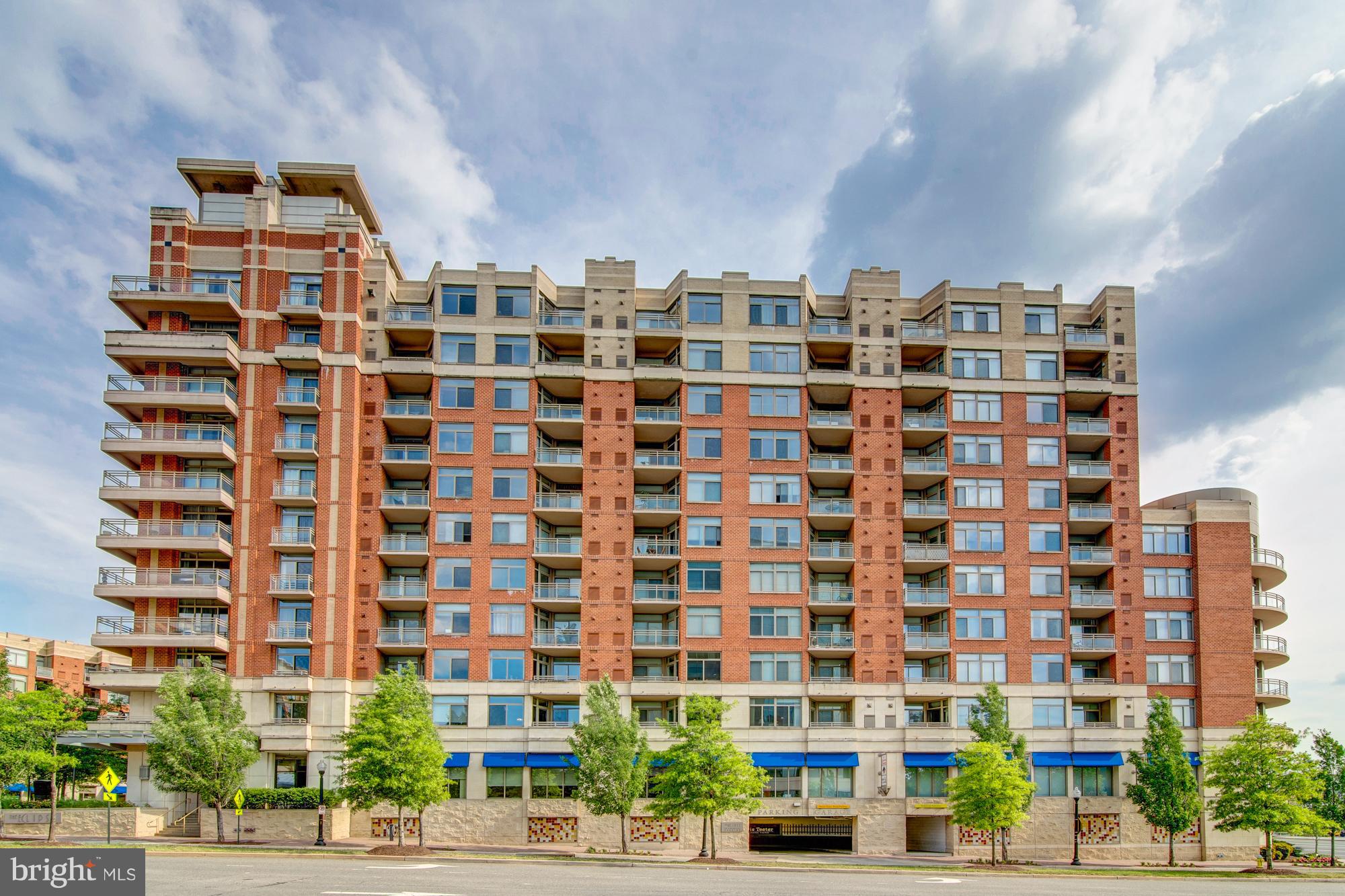 3600 South Glebe Road, Unit 921W Arlington, VA 22202 - Photo 2 of 30 Exterior (General)