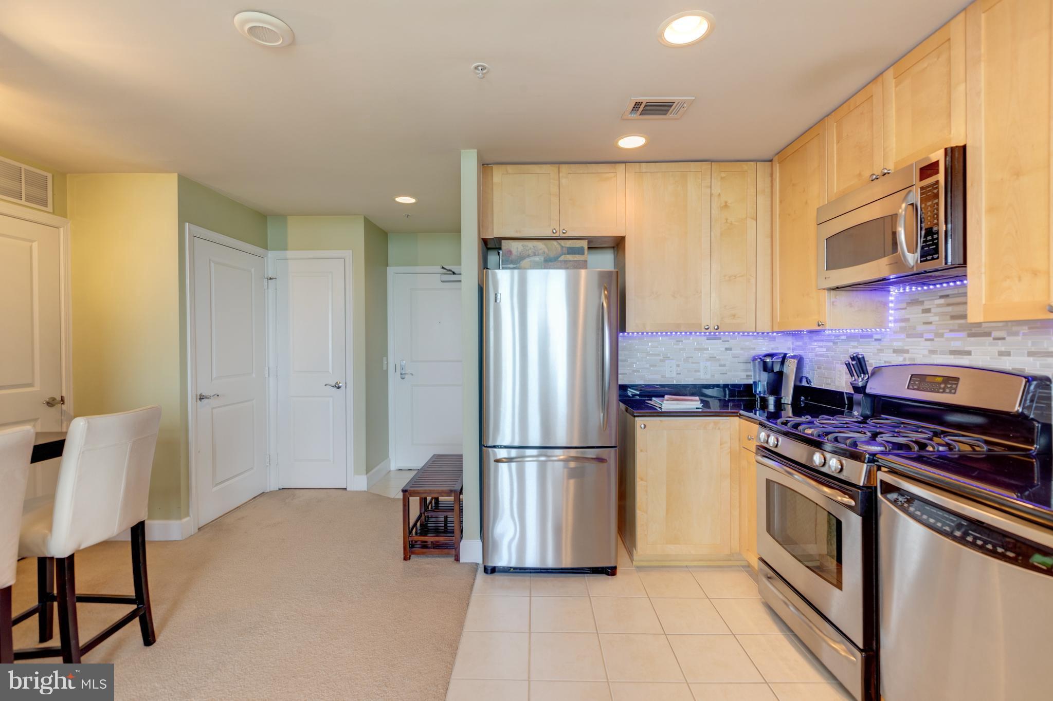 3600 South Glebe Road, Unit 921W Arlington, VA 22202 - Photo 19 of 30 Kitchen