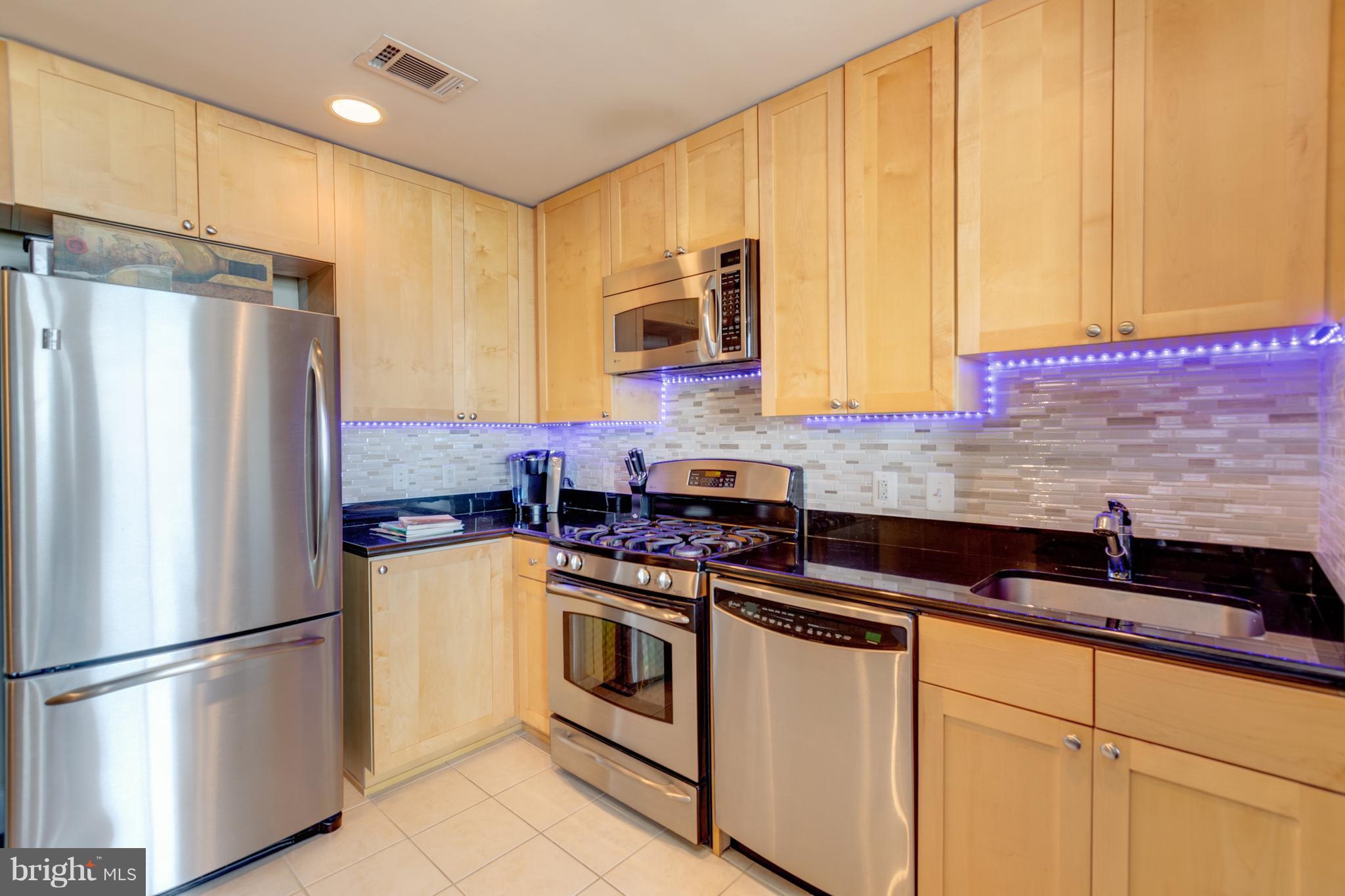 3600 South Glebe Road, Unit 921W Arlington, VA 22202 - Photo 3 of 30 Kitchen