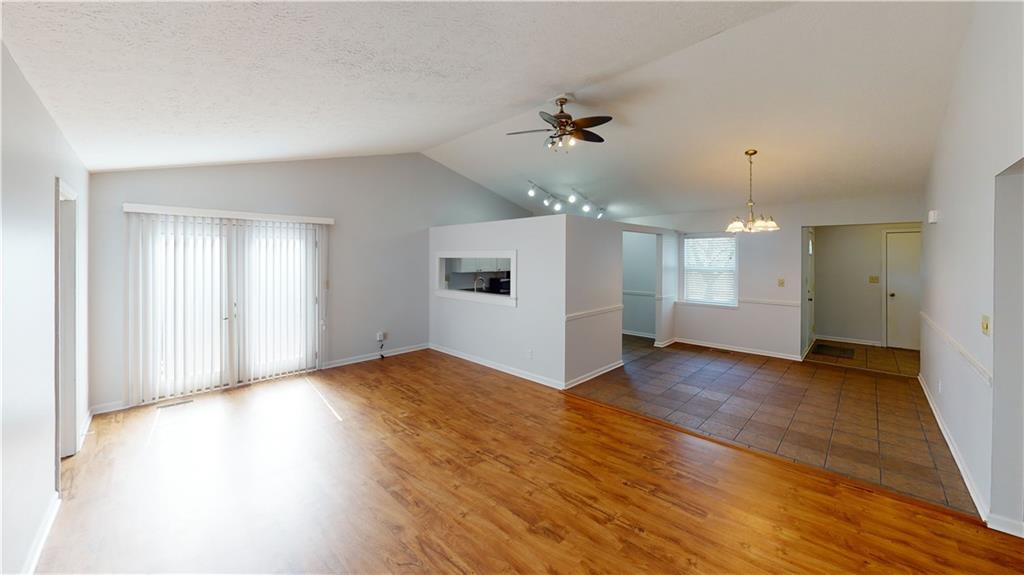 9205 Warwick Road Indianapolis, IN 46240 - Photo 5 of 26