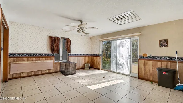 $170,000 | 130 Lakeview Way, Interlachen, FL 32148