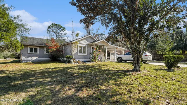 $170,000 | 130 Lakeview Way, Interlachen, FL 32148