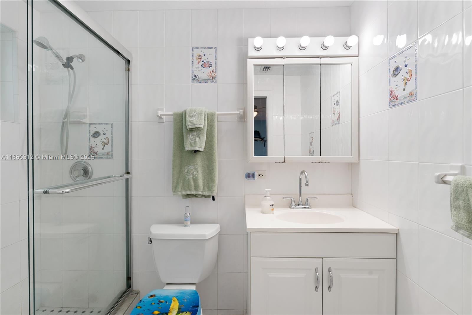 1210 Cactus Street Key Largo, FL 33037 - Photo 16 of 41