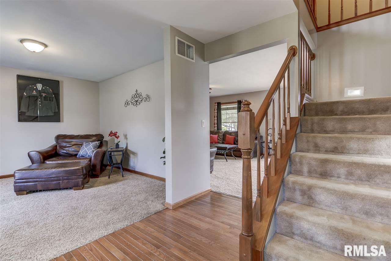 1108 Equestrian Lane Springfield, IL 62712 - Photo 3 of 35