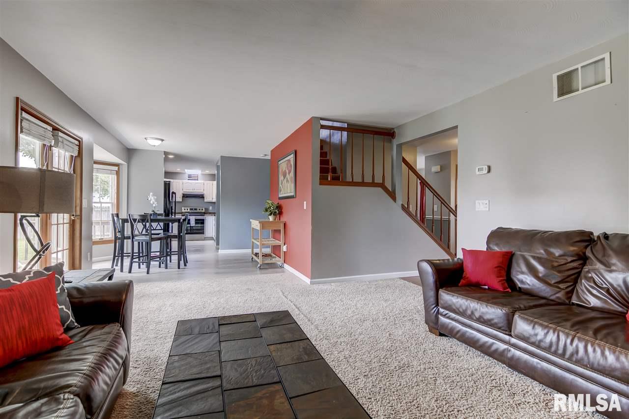 1108 Equestrian Lane Springfield, IL 62712 - Photo 10 of 35