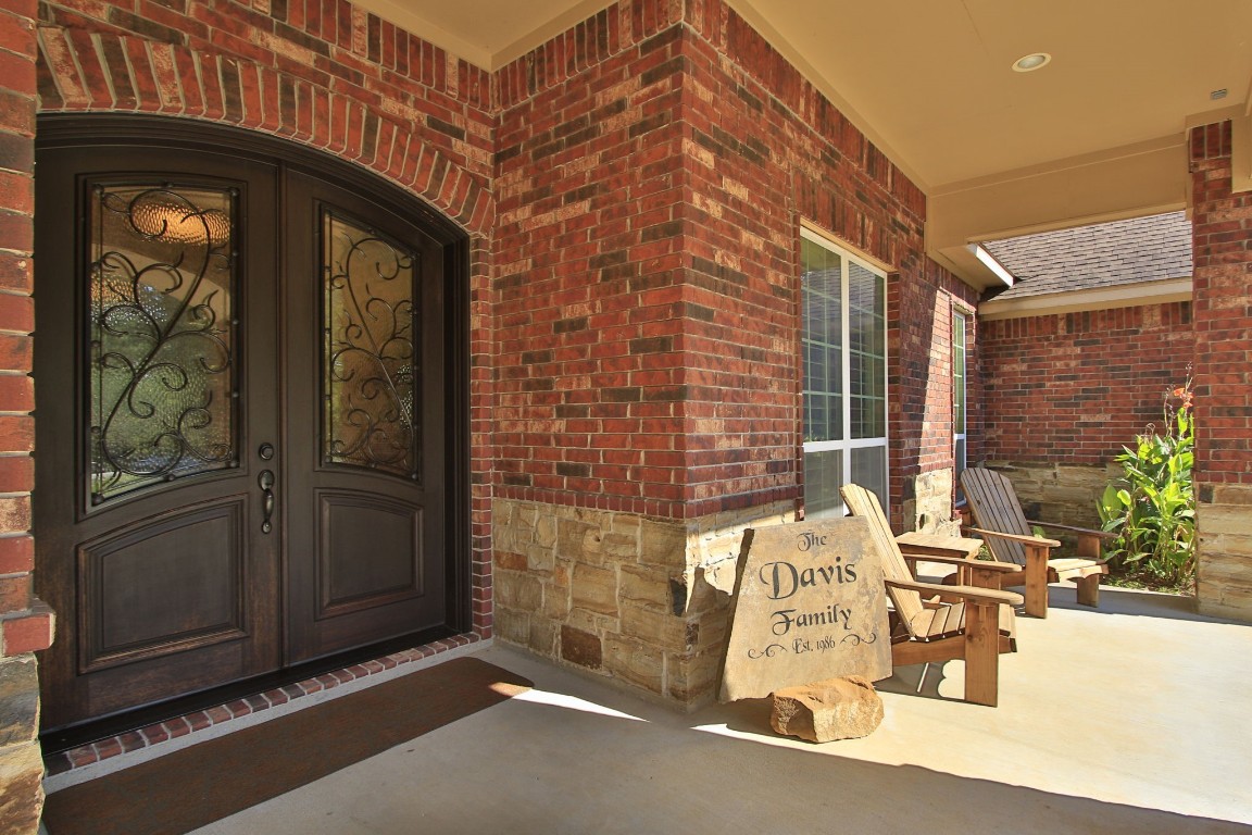 1547 Ruby Drive Willis, TX 77378 - Photo 5 of 45 a view of a entrance door of the house
